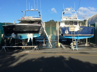 Pearler grinding fibreglass repairs Pearler grinding fibreglass repairs